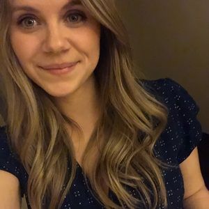 Meet your Posher, Eleisha